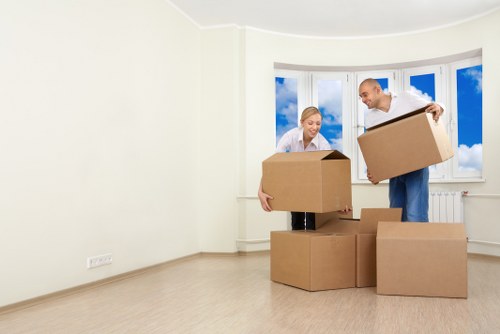 Careful packing materials for fragile belongings in central London