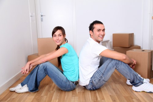 Packing and transport arrangement for a moving service
